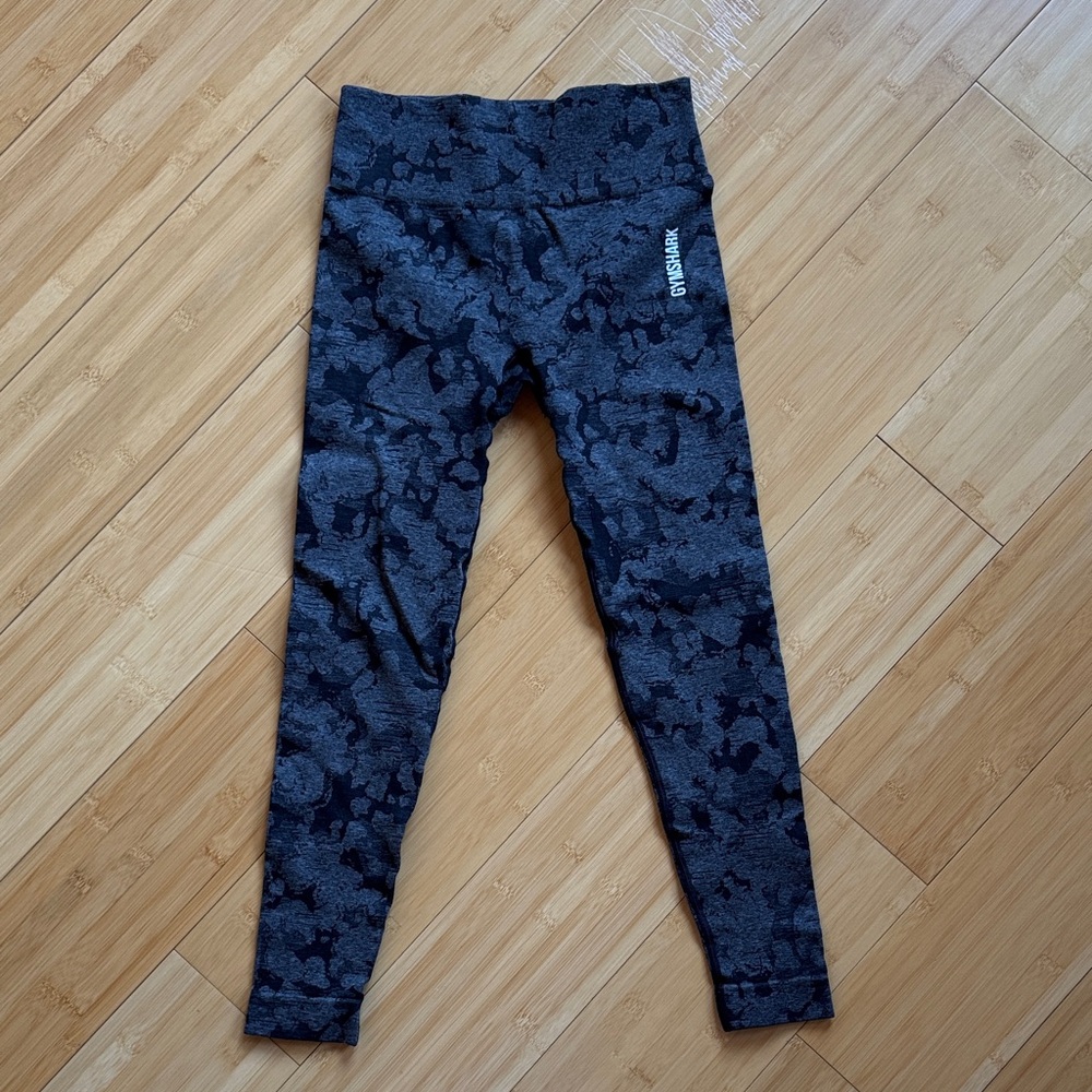 Gymshark women’s Black & Gray Camo Leggings